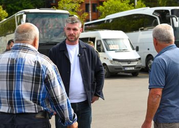 თბილისის მერობის კანდიდატი ირაკლი კუპრაძე ტრანსპორტის მძღოლებს შეხვდა