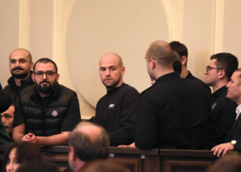 მოსამართლე გალუსტაშვილმა სინდისის 11 პატიმარს ბრალი გადაუკვალიფიცირა და ყველა მათგანი 2 წლით ციხეში გაუშვა