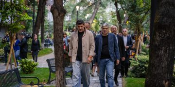 კახა კალაძემ ცინცაძის ქუჩაზე ახლადრეაბილიტირებული სკვერები დაათვალიერა – ფოტოები
