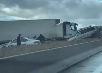 ავარია ავტობანზე – ერთმანეთს ტრაილერი და მსუბუქი ავტომობილები შეეჯახნენ