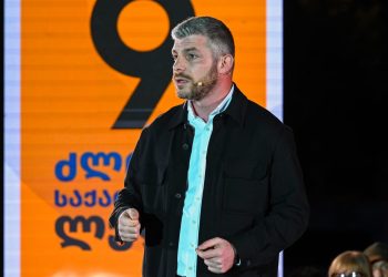 “ქართული ოცნების” ლიდერები იყენებენ, რომ აი, ვიღაცამ უარი თქვა კანდიდატობაზე და გვერდით გაიწია, კანდიდატურა მოხსნა და რატომ ხდება ეს იცით?“ – ირაკლი კუპრაძე