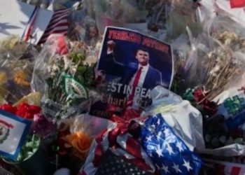 აშშ-ში დღეს ჩარლი კირკს ემშვიდობებიან