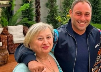 „მე გადანაშაულებთ თქვენ ჩემი პოლიტპატიმარი შვილის, გიორგი ჩიკვაიძის მიზანდასახულ მკვლელობის მცდელობაში…“ – ეკა წერეთელი