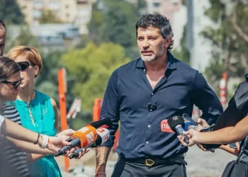 კახა კალაძე საარჩევნო შტაბთან გამართულ აქციაზე: ამ ადამიანებს არაფერი აღარ დარჩათ და ასე ცდილობენ ყურადღების მიქცევას – საარჩევნო შტაბთან ილანძღებიან