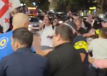 დაპირისპირება, ადამიანები ცემა მელიქიშვილზე