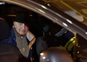 “მეოთხე ექიმია უკვე ციხეში და 40 ექიმი მაინც ქუჩაში არ უნდა იდგეს?” – გიორგი ახობაძე