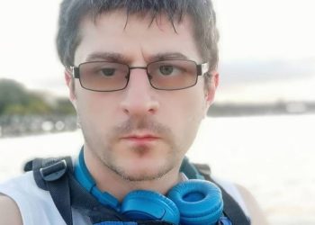 “ქართულ ოცნებას” ვულოცავ – ვერ გაგათხოვებენ!” – ზურაბ ფარჯიანი