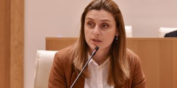 ,, ლანძღვა-გინების საშემოდგომო სეზონი გაიხსნა” – თეონა აქუბარდია