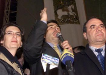 ,, ზურა ჟვანია და ნინო ბურჯანაძე ყოყმანობდნენ ქუჩის პროტესტის მიზანშეწონილობაში, შლომომ გააწყვეტინა და უთხრა” – რას წერს სააკაშვილი?