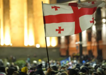 გამთენიისას პოლიციამ სულ მცირე ხუთი აქტივისტი დააკავა