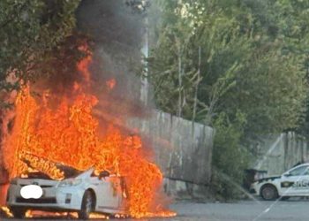 თბილისში ავარიის შედეგად, მანქანა დაიწვა