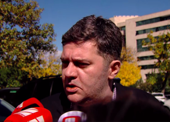 “ძალიან მრცხვენია, რომ ეს ხალხი ახლა ზის და მე უბრალოდ სამზარეულოდან ვადევნებდი თვალს” – ბაჩო ახალაია