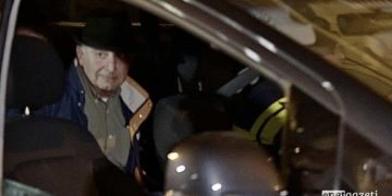 პროკურატურა გირაოს ითხოვს ექიმისთვის, რომელიც ათობით პოლიციელის თანხლებით დააკავეს