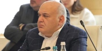 თაღლითობა, დოკუმენტების გაყალბება, ფულის მითვისება – ფინანსურმა პოლიციამ “ბრიტანულ–ქართული აკადემიის” საქმის გამოძიება დაიწყო