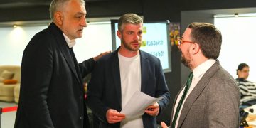 „ძლიერი საქართველოს“ შტაბში ქოლ-ცენტრი ამოქმედდა