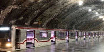 მეტროში მგზავრი მოულოდნელად გარდაიცვალა – რომელი 3 სადგური დაიკეტა
