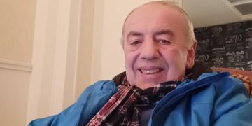 “ქოცებო”, რას გეტყვით იციით? სულ ტყუილად ხავხავებთ რომ ბიძინა მაგარია…” – ფოფხაძე