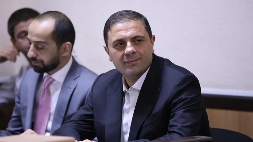 ახლო მეგობარი სასამართლოში მოწმედ და პროკურატურის სასარგებლო ჩვენება