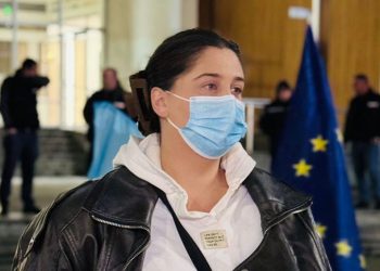 “უი… იმდენი პირბადე მაქვს, დილამდე შემიძლია აქ ვიყო” – ვიდეო