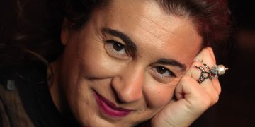 “თიხარტის” ხელმძღვანელმა 628 000–ზე კითხვას რუსული სიმღერით უპასუხა – მასწავლებელთა დღე