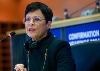 “ქართული ოცნება” საკუთარ ხალხს ატყუებს – მარტა კოსი