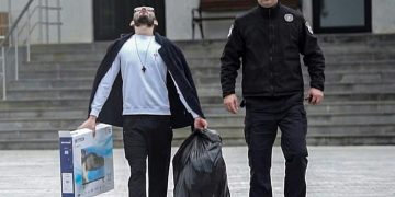 “მე ვტოვებდი ტელევიზორს ციხეში და მითხრეს, არ დატოვო, წაიღეო…” – საბა მეფარიშვილი