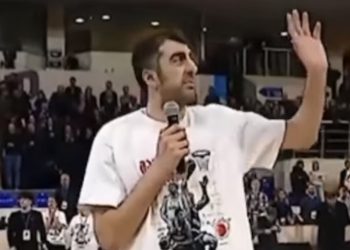 (ვიდეო) – “ბუუუუუუუ” – რატომ უნდა დაასრულო ასე, “ბუუუუ”-ს ფონზე, ოცწლიანი სანაკრებო კარიერა?” – ბექა კობახიძე