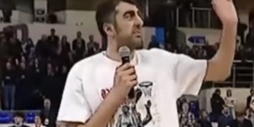 (ვიდეო) – “ბუუუუუუუ” – რატომ უნდა დაასრულო ასე, “ბუუუუ”-ს ფონზე, ოცწლიანი სანაკრებო კარიერა?” – ბექა კობახიძე