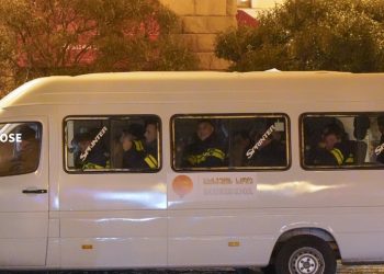 ბაქსვუდის სკოლა აქციაზე პოლიციელების ბაქსვუდის სკოლის ლოგოს მქონე მიკროავტობუსით გამოჩენაზე განცხადებას ავრცელებს