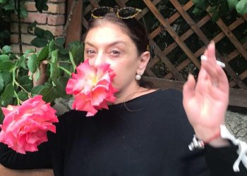 ,, მომწერა- “ რატომ არაფერს ამბობ, ასეთი რა იცი, რომ გაიყურსეო” – ხათუნა ხოფერია