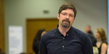 ,, ამ ცენტრის თანამშრომლები გააფრთხილეს, ან პროტესტში მიიღებთ მონაწილეობას, ან აქ იმუშავებთო” – სიმონ ჯანაშია