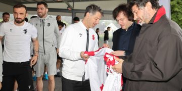 “მენტალური სიმახინჯე სიბნელეა” – კობახიძე