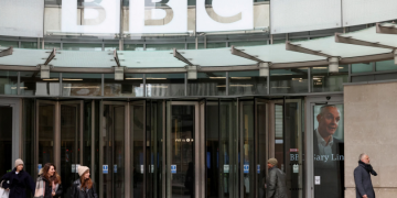 BBC-ისა და BBC News-ის გენდირექტორებმა თანამდებობები დატოვეს