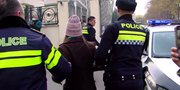 ბაია მარგიშვილი სასამართლოს ეზოში დააკავეს