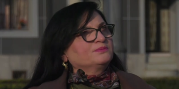 “მე-7 კლასელი “ქურდულ” ვარსკვლავებს იხატავს, გაკვეთილზე “სეკას” თამაშობს… მშობელმა წიხლი რომ დაარტყა კარს, მხარი ლამის ამომივარდა” – მასწავლებელი სკოლის “მაყურებლებზე”