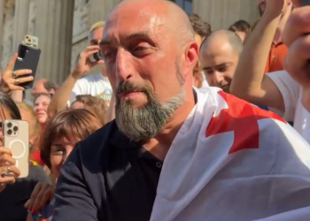 გიორგი ახობაძის განცხადებით, თავს დაესხნენ