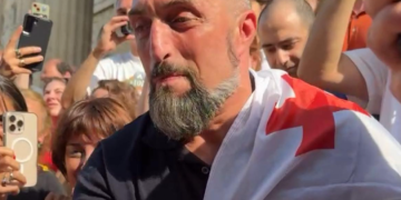 გიორგი ახობაძის განცხადებით, თავს დაესხნენ