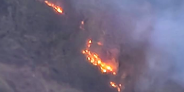 ბაღდათში, სოფელ ხანის მიმდებარედ, შერეული ტყის ფერდობზე ხანძარია