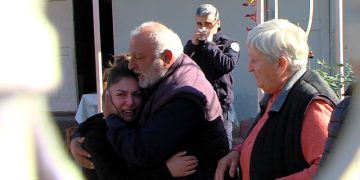 “ღარიბაშვილის დროს შეაჩერეს გამოსახლებები და ოქტომბრიდან ისევ დაიგზავნა შეტყობინებები” – მარნეულში ოჯახი ქუჩაში დარჩა