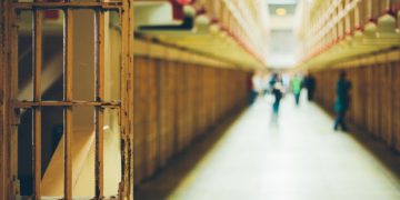 პატიმრების ოჯახის წევრები ომბუდსმენს სთხოვენ, მონიტორინგისთვის პენიტენციურ სისტემაში შევიდეს