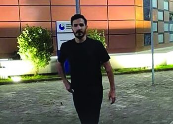 “ტინდერის თაღლითი” ქუთაისის ციხიდან გათავისუფლდა