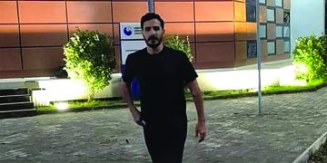 “ტინდერის თაღლითი” ქუთაისის ციხიდან გათავისუფლდა