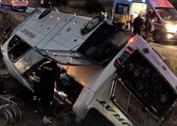 თურქეთში ავტობუსი გადაბრუნდა – არის მსხვერპლი