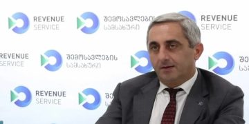 შემოსავლების სამსახურის ყოფილ მაღალჩინოსანს პატიმრობა დაუსწრებლად შეეფარდა – ადვოკატი თქმით, ის თურქეთშია სამკურნალოდ