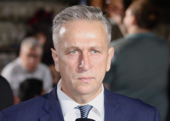 ზაზა თავაძემ გახარიას პარტია დატოვა