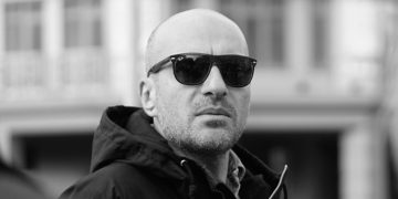 “ოცნების” ლოგიკით, თუ ახალ ბინაში აღმოაჩინეთ იარაღი, შეგიძლიათ  ეზოში  ბავშვებს სახეში ესროლოთ” – ირაკლი ჟვანია