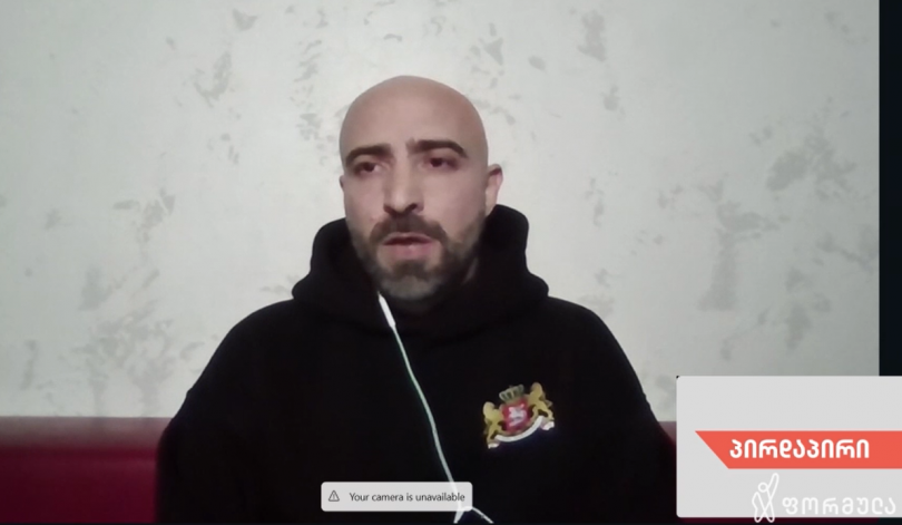 “ჩვენ ეს ნივთიერება დავტესტეთ 2009 წელს, ან 2009 წლამდე. ეს მოხდა იალღუჯაზე… ზედმეტად მომწამვლელი იყო და დაილუქა” – გდდ-ის შეიარაღების განყოფილების ყოფილი უფროსი