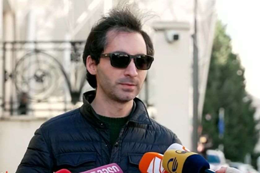 ექიმი დავით ჩახუნაშვილი საქალაქო სასამართლოში გამოკითხვაზე მივიდა