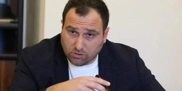 კირცხალია დიდი ბრიტანეთის მთავრობას მიმართავს და არიგებს