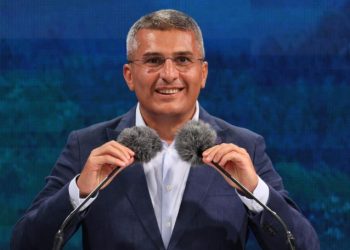 “ზოდელავასთან 157-ჯერ, ბურჭულაძესთან 110-ჯერ, მანჯგალაძესთან 29-ჯერ, ბერიძესთან 26-ჯერ, ნადირაძესთან 21-ჯერ” – სუსი თვლის, რომ დათვლილი ზარები მტკიცებულებაა